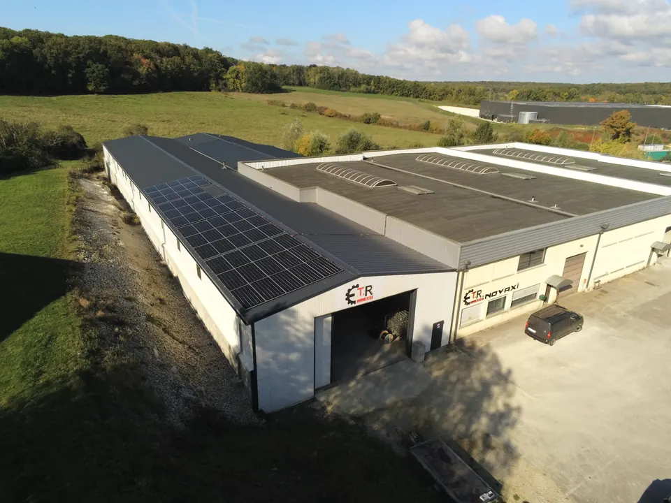 ETR Agricole Viticole Thermique (Vendeuvre-sur-Barse) : installation photovoltaïque de 36 kWc réalisée par ALRO Solar, photo 2