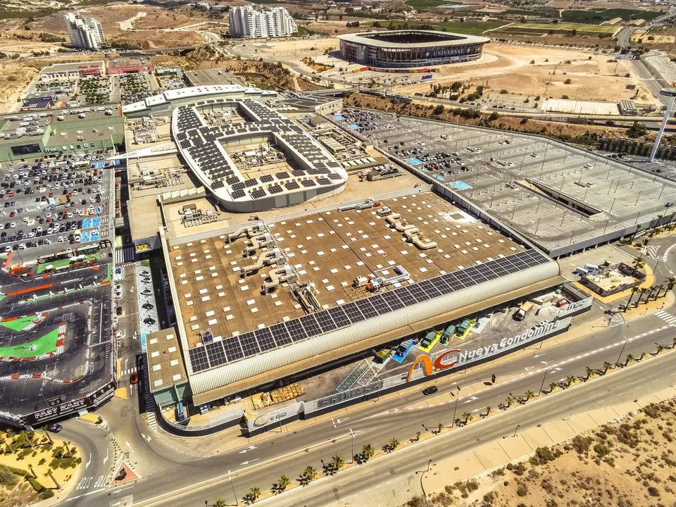 Centro Comercial Nueva Condomina (Murcia) : installation photovoltaïque de 1 208 kWc réalisée par ALRO Solar, photo 1
