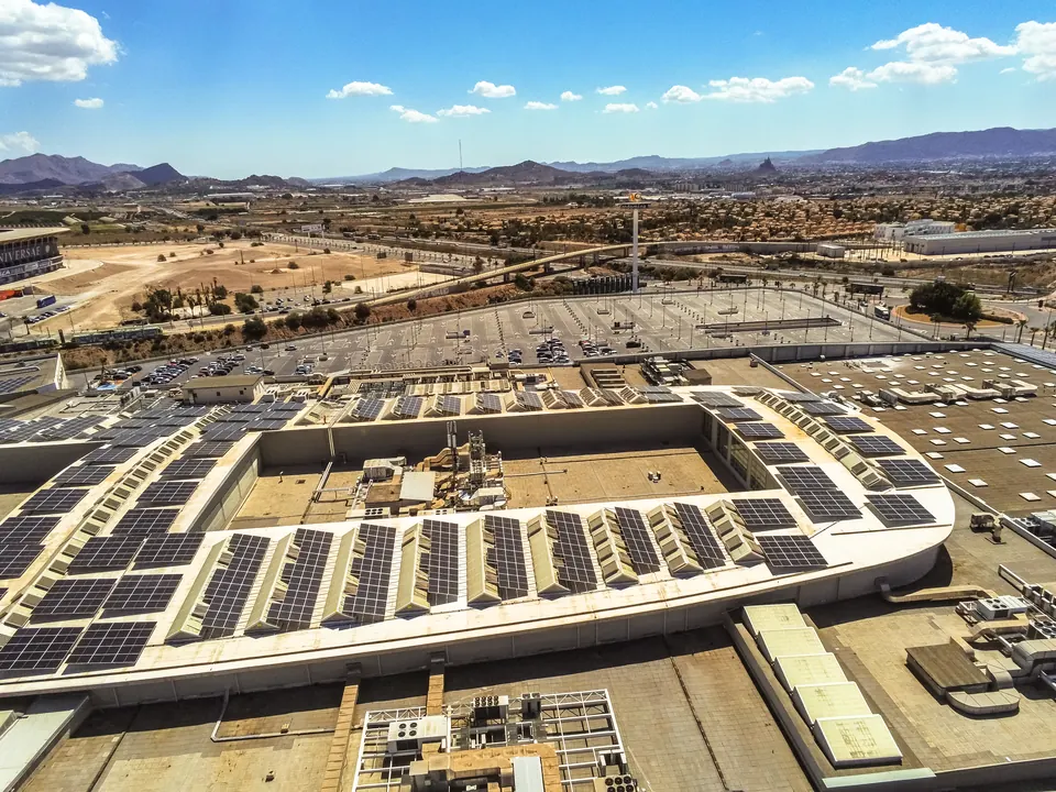 Centro Comercial Nueva Condomina (Murcia) : installation photovoltaïque de 1 208 kWc réalisée par ALRO Solar, photo 6