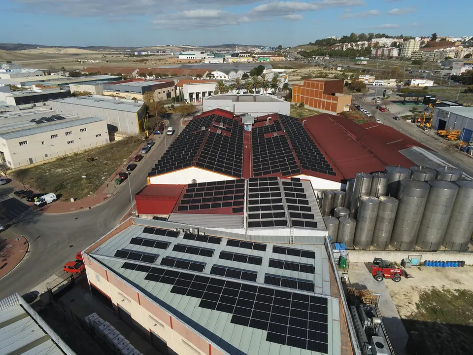 Vinagrería La Andaluza (Jerez de la Frontera) : installation photovoltaïque de 263 kWc réalisée par ALRO Solar, photo 2