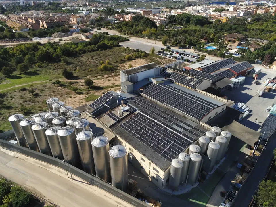 Vinagres JR Sabater (Cabezo de Torres) : installation photovoltaïque de 360 kWc réalisée par ALRO Solar, photo 1