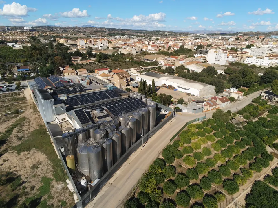 Vinagres JR Sabater (Cabezo de Torres) : installation photovoltaïque de 360 kWc réalisée par ALRO Solar, photo 3