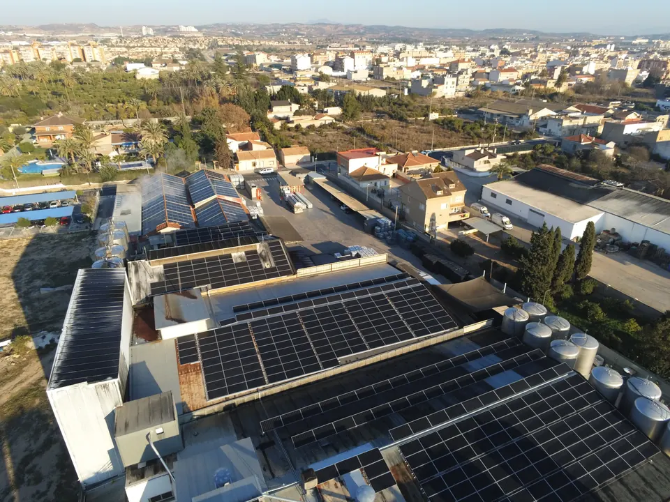 Vinagres JR Sabater (Cabezo de Torres) : installation photovoltaïque de 360 kWc réalisée par ALRO Solar, photo 4